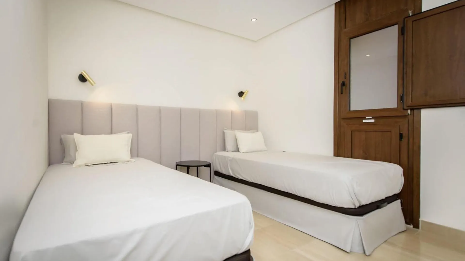 Seaview Elegance Apartment - 에스테포나 0*,