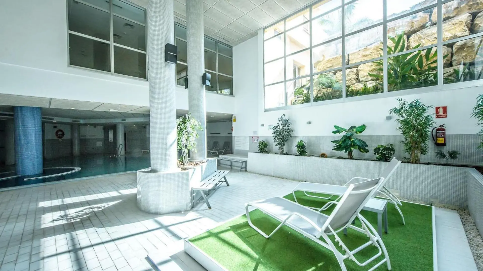 Seaview Elegance Apartment - 에스테포나